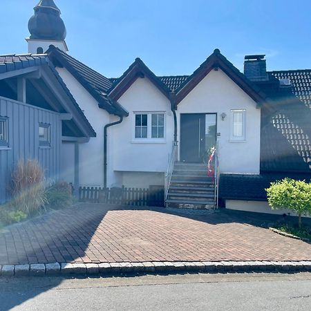 Moderne Ferienwohnung Mit Sonnenbalkon In Fretter Finnentrop Bagian luar foto