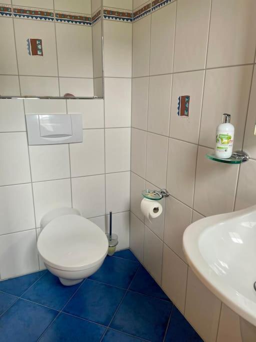 Moderne Ferienwohnung Mit Sonnenbalkon In Fretter Finnentrop Bagian luar foto