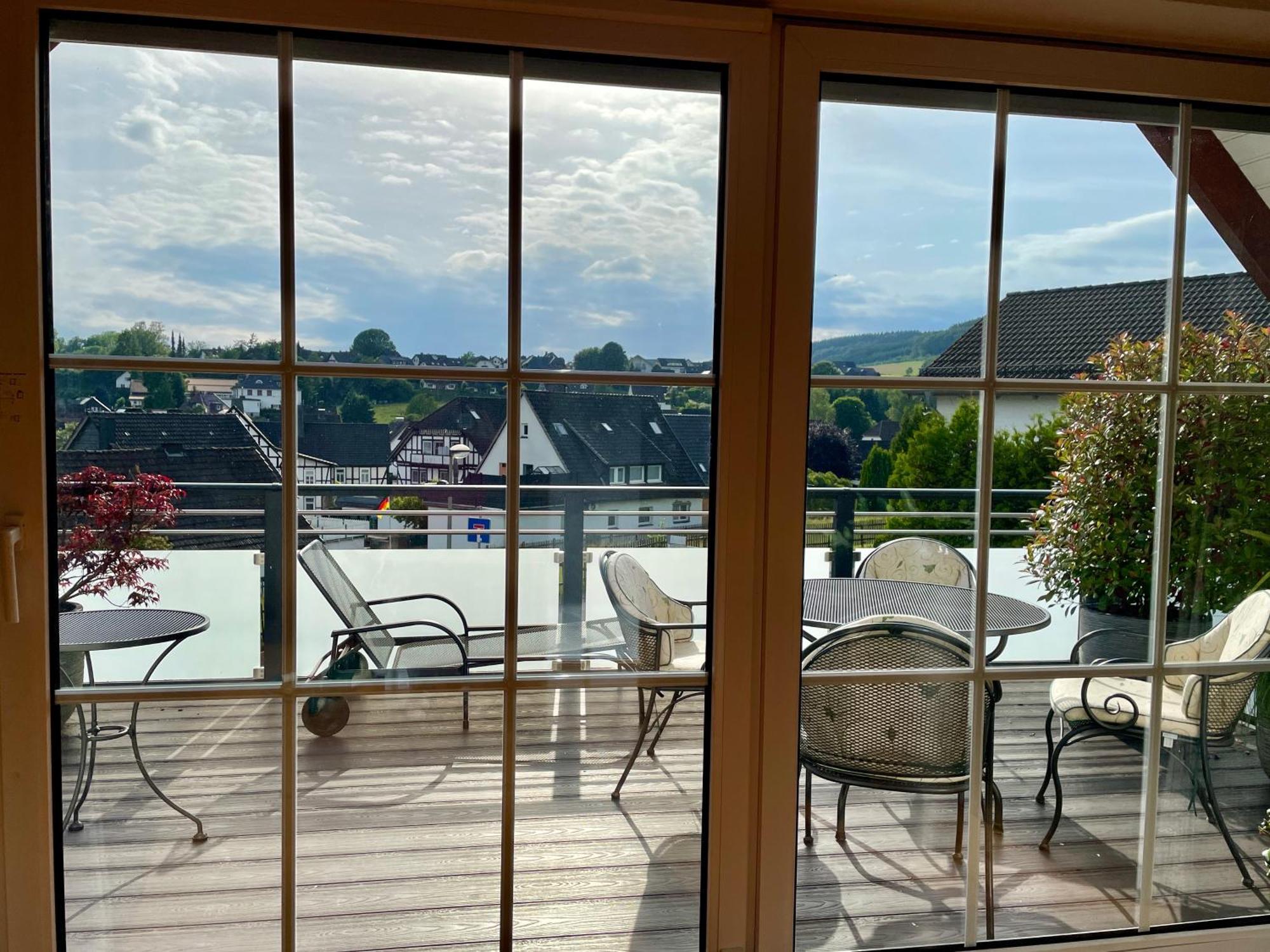 Moderne Ferienwohnung Mit Sonnenbalkon In Fretter Finnentrop Bagian luar foto
